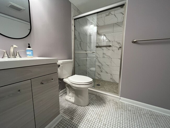 Building Photo - 2257 Oregon Ct