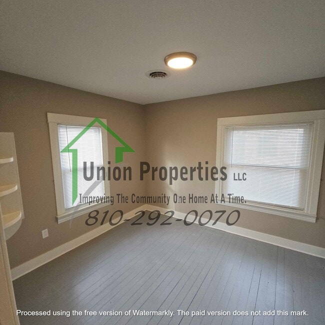 Building Photo - 263 N Elk St