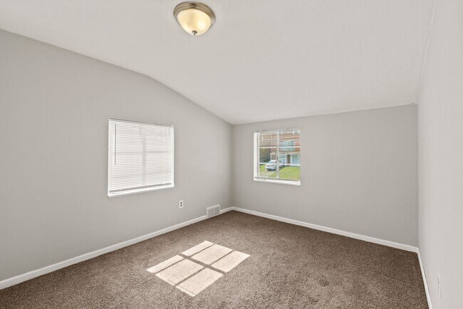 Building Photo - 462-464-464 Idlewood Rd