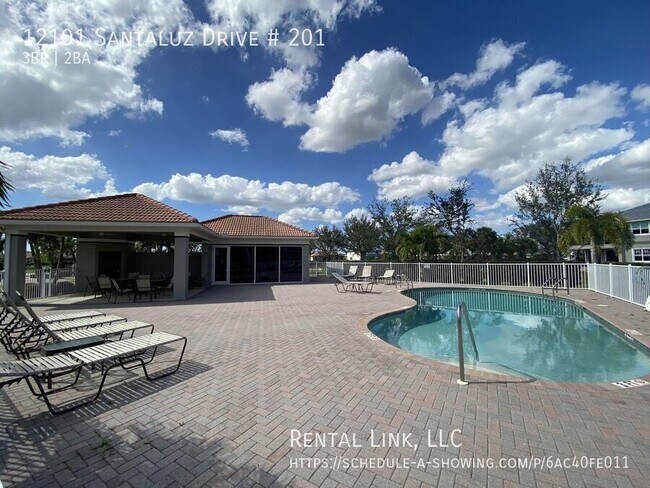 Building Photo - 12101 Santaluz Dr