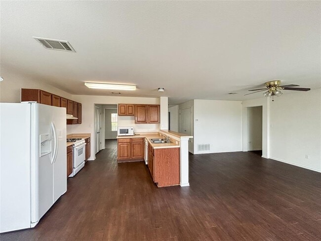 Building Photo - 232 Brandons Way