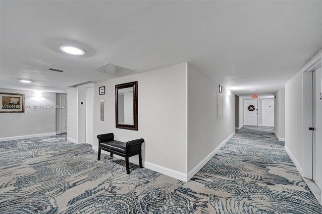 Building Photo - 3140 S Ocean Dr