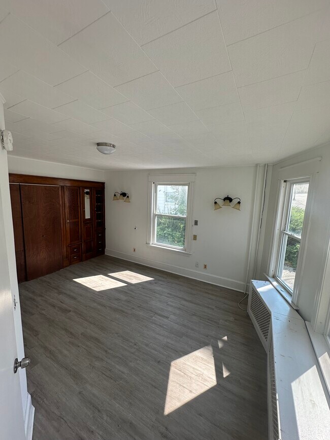 Building Photo - 48 Third St