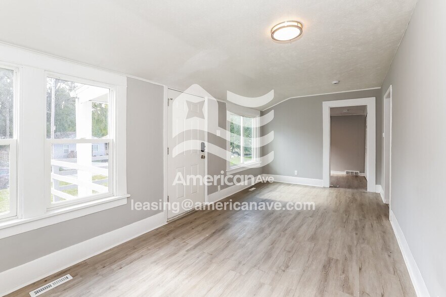 Building Photo - 3632 Jaynes St