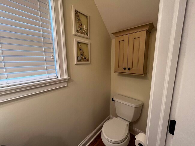 Building Photo - 629 Central Ave