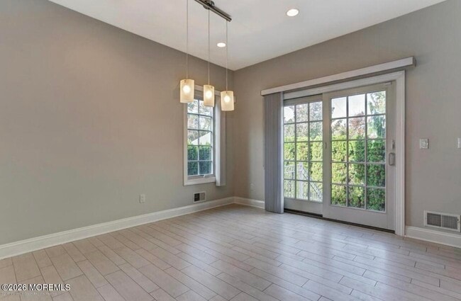 Building Photo - 1-3 Church St