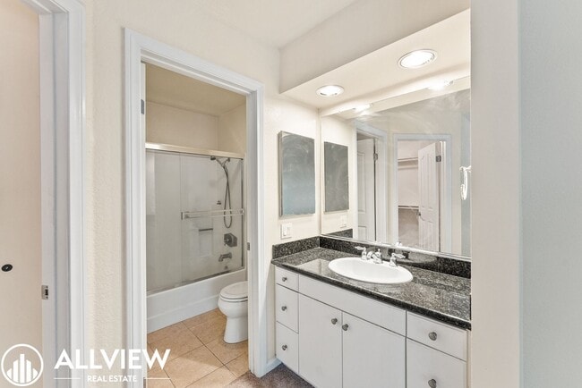 Building Photo - Stunning Dual Master Condo Available NOW i...