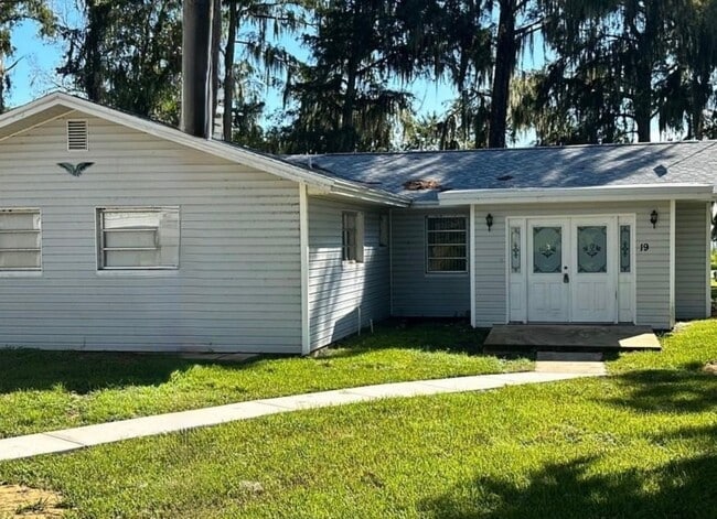 Building Photo - 19 Windy Point Rd