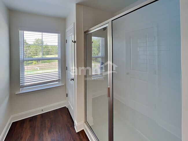 Building Photo - 5924 Hagar Vly Dr