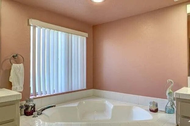 Building Photo - 748 Vista Lago Dr N