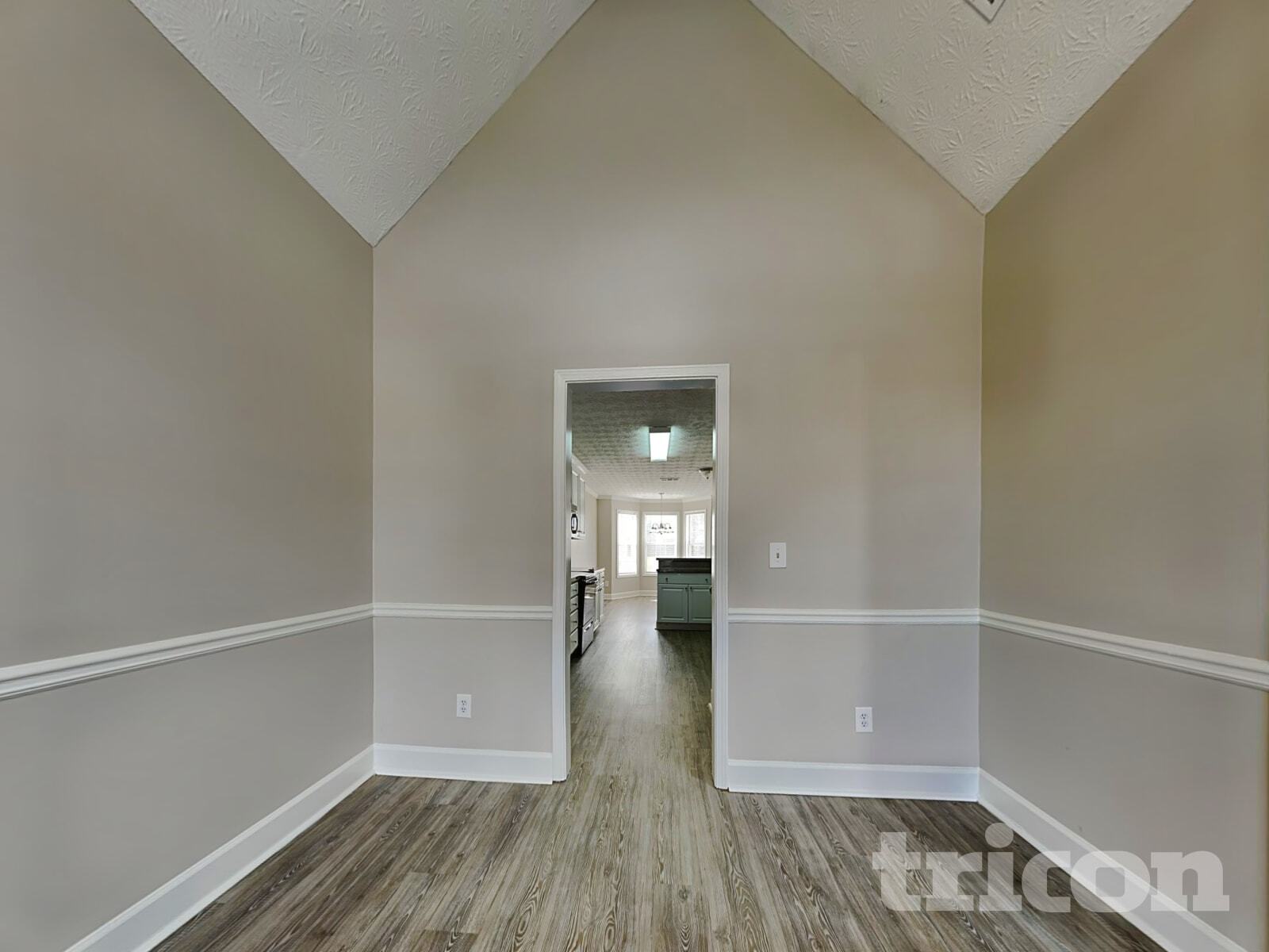 Building Photo - 25 Bermuda Cir