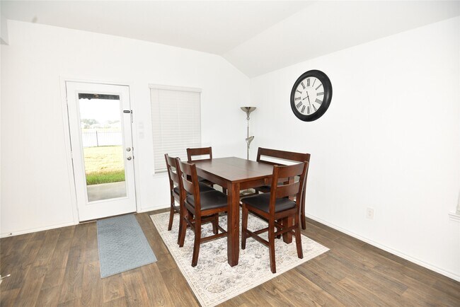 Building Photo - 16684 Lonely Pines Dr