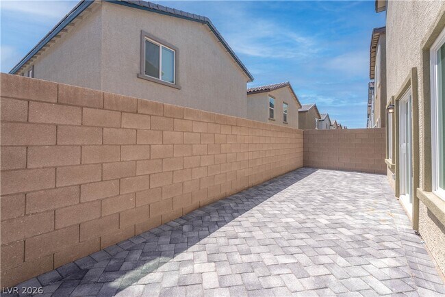 Building Photo - 9938 S Ullom Dr