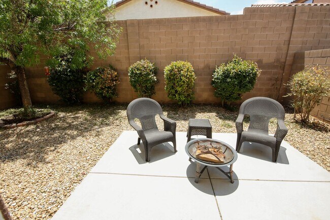 Building Photo - 177 Cloud Cover Ave