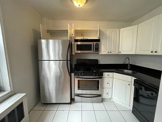 Primary Photo - 27 E 13th St
