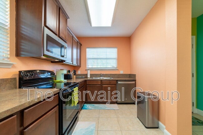 Building Photo - 10100 Green Branch Ct
