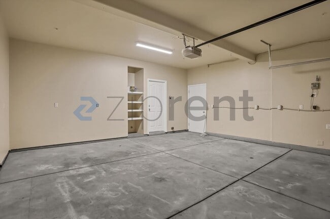 Building Photo - 10586 N Whitney Ave