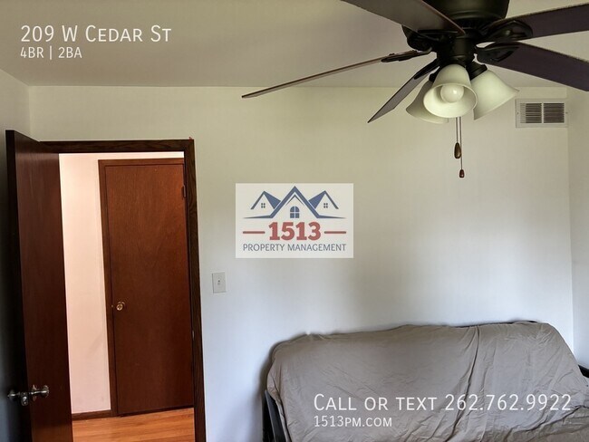 Building Photo - 209 W Cedar St