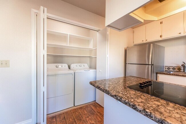 Building Photo - Move-In Ready 1-Bedroom Condo in Cobblestone Glen – $1,495 SEE VIDEO