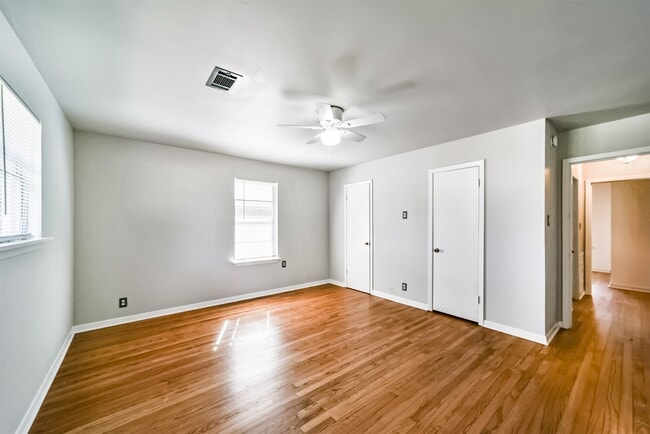 Building Photo - 610 S Belknap St