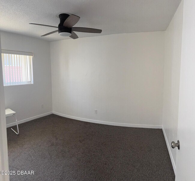 Building Photo - 305 Ridge Blvd