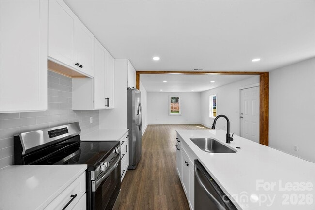 Building Photo - 2942 Reid Ave