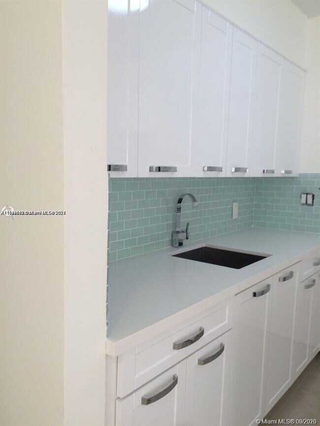 Building Photo - 2031 Jackson Street Apt #2, Hollywood, FL ...
