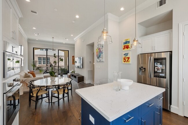 Building Photo - 2711 Stelter Pl