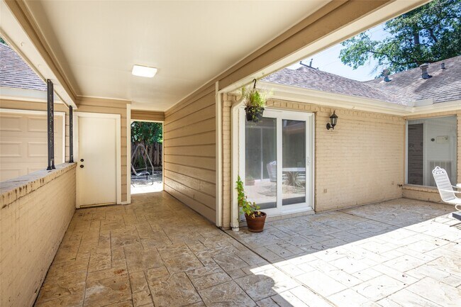 Building Photo - 354 Tealwood Dr