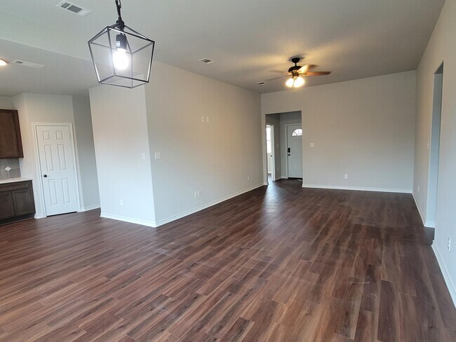 Building Photo - 3413 Shelby Ave