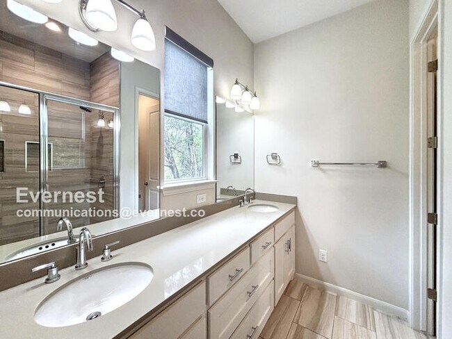 Building Photo - 14941 Running Deer Trail