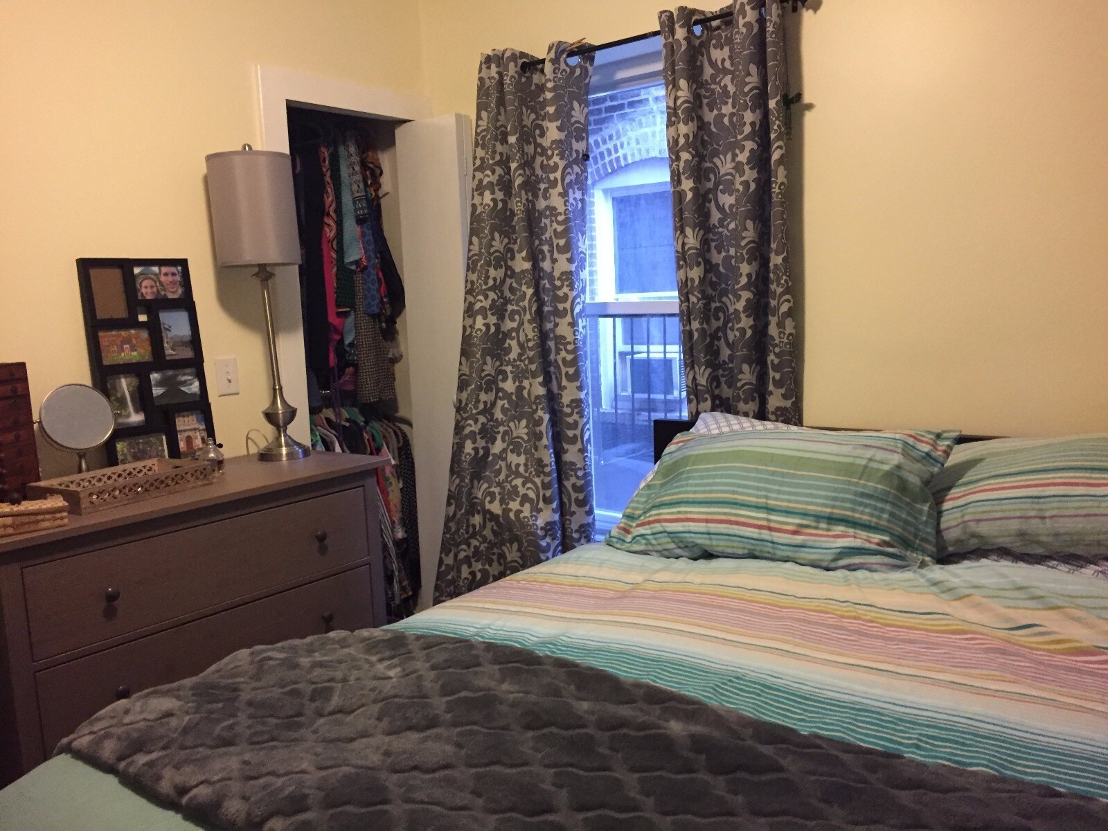 Building Photo - 28 Fleet St