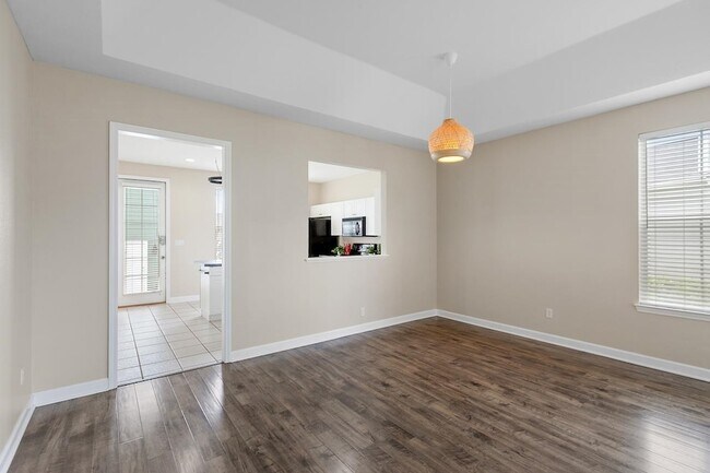 Building Photo - 3034 Cummings Ave