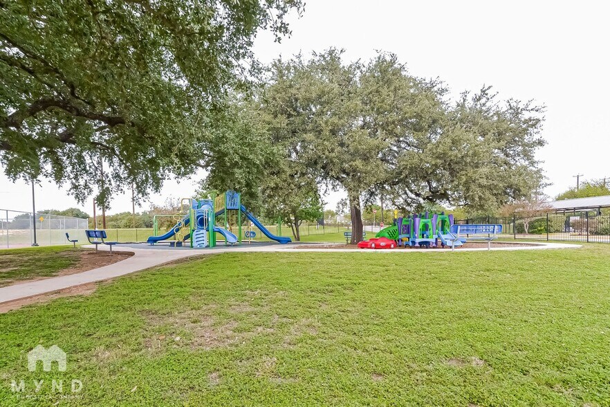 Building Photo - 11335 Decidedly