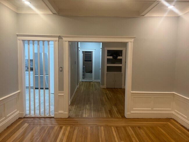 Building Photo - 31 Middleton St