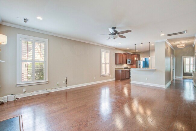 Building Photo - 1811 Luna Ct