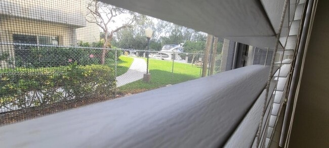 Building Photo - 1340 NE 28th Ave