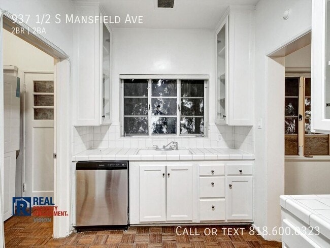 Building Photo - 937 1/2 S Mansfield Ave-