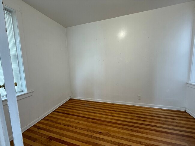 Building Photo - 2818 N Mozart St
