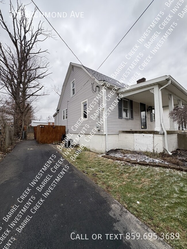 Building Photo - 3-Bedroom, 1-Bath Two-Story Home with Fenc...