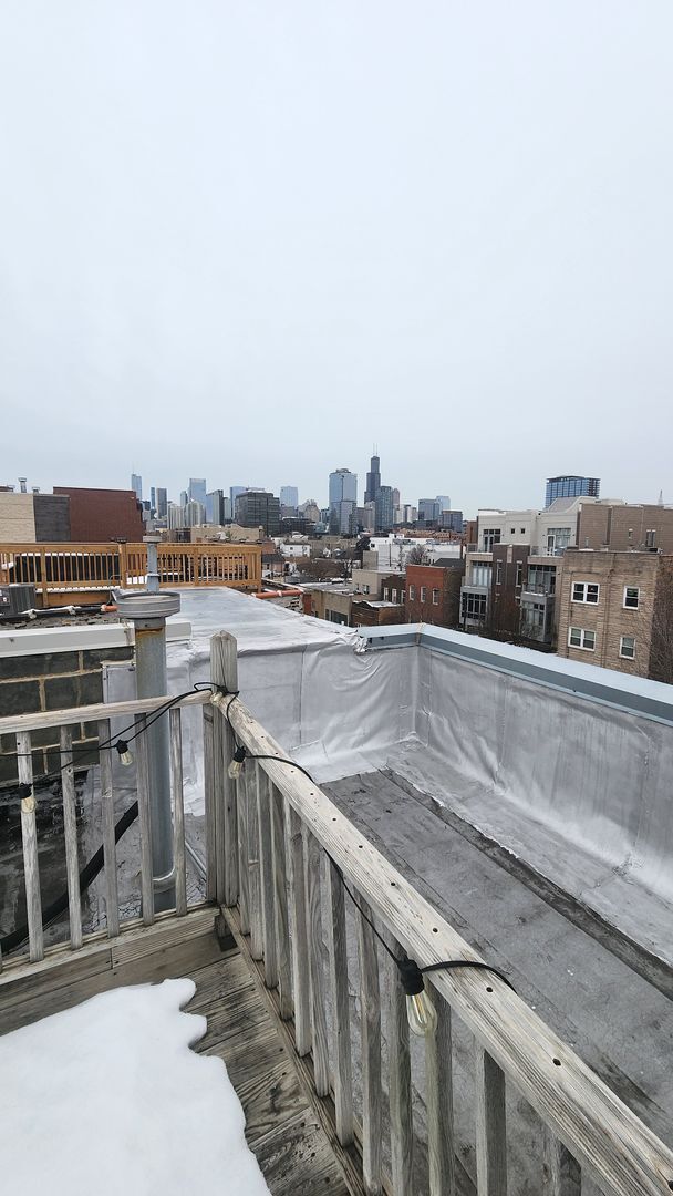 Building Photo - 1424 W Grand Ave