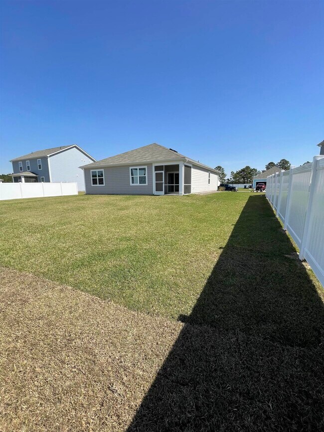 Building Photo - 5175 Yellowstone Dr