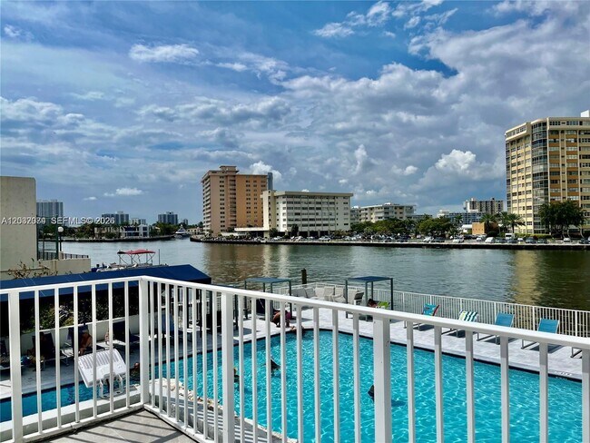 Building Photo - 1849 S Ocean Dr