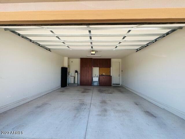 Building Photo - 9528 W Weeping Willow Rd