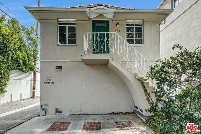 Building Photo - 350 S Roxbury Dr