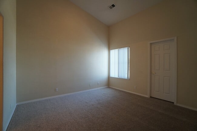 Building Photo - 3610 Strawberry Field Grove