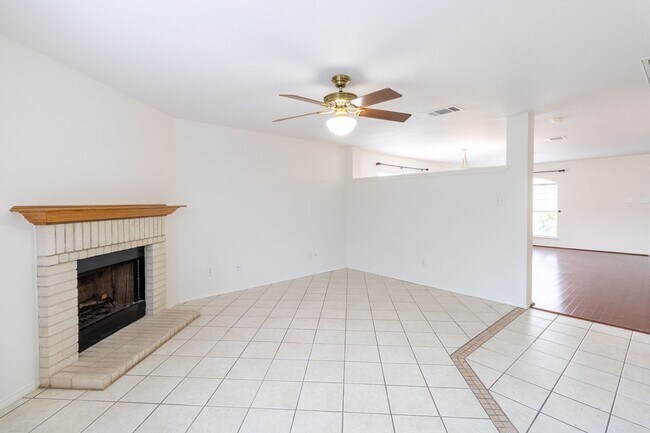 Building Photo - Gorgeous 4 bedroom, 3 bathrooms home in Pflugerville!!!