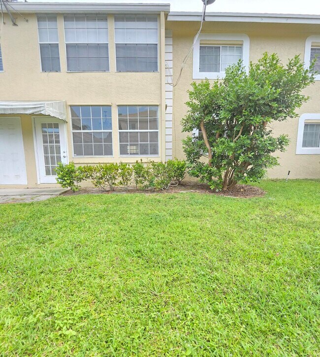 Building Photo - 1503 Palm Beach Trace Dr