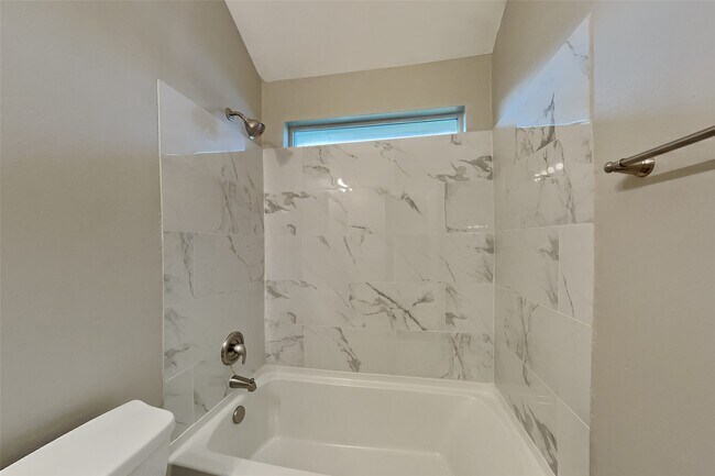 Building Photo - 22502 Holbrook Springs Ct