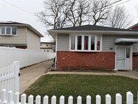 Building Photo - 168 Robinwood Ave